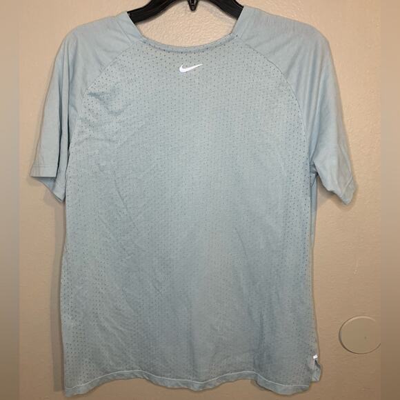 Nike Dri-fit light blue shirt super soft material size large - Picture 7 of 7